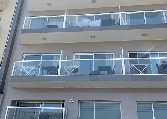 Vista Point - Cast Renting