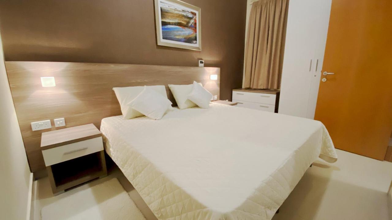 Vista Point - Cast Renting *